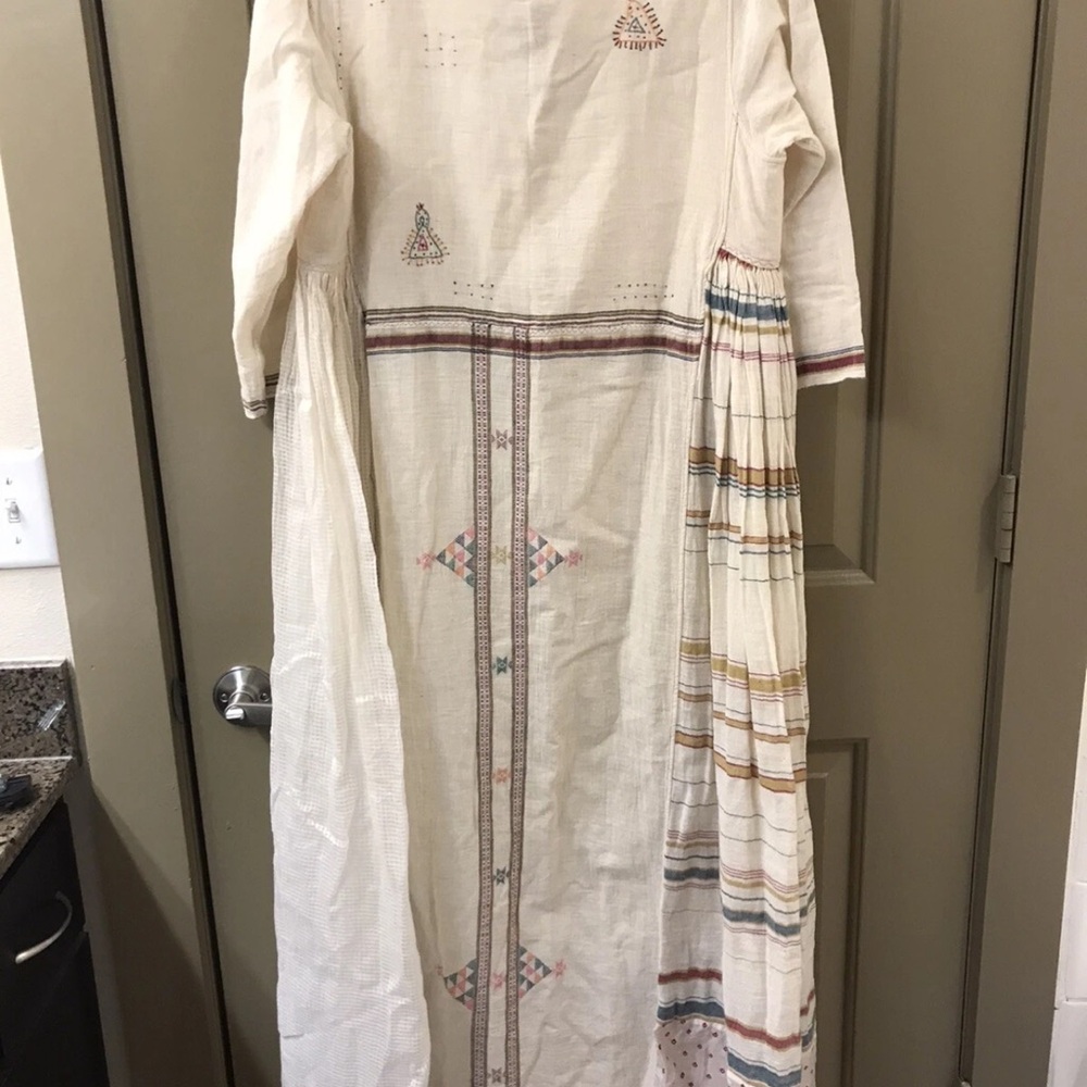 Injiri Bohemian Cream Embroidered Maxi Dress Sz 36 (item A54)